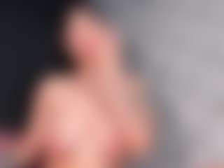 Giannasue's Live Sex Cam Show