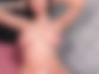 Giannasue's Live Sex Cam Show