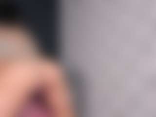 Giannasue's Live Sex Cam Show