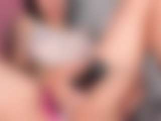 Giannasue's Live Sex Cam Show