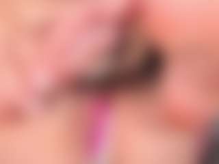 Giannasue's Live Sex Cam Show
