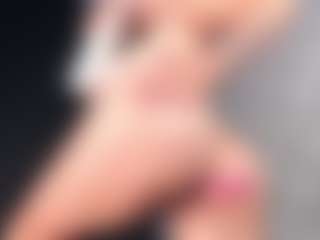 Giannasue's Live Sex Cam Show