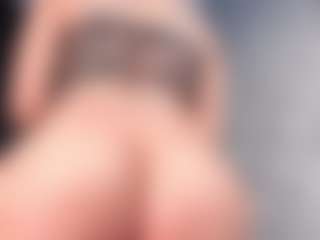 Giannasue's Live Sex Cam Show