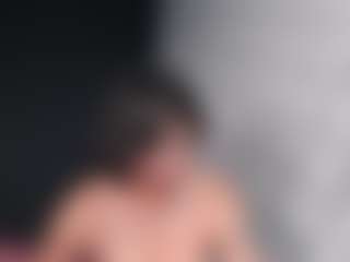 Giannasue's Live Sex Cam Show