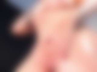 Giannasue's Live Sex Cam Show