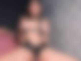 Giannasue's Live Sex Cam Show