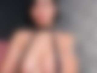 Giannasue's Live Sex Cam Show