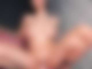 Giannasue's Live Sex Cam Show