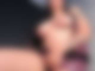 Giannasue's Live Sex Cam Show