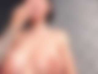Giannasue's Live Sex Cam Show