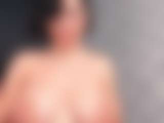 Giannasue's Live Sex Cam Show