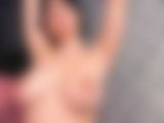 Giannasue's Live Sex Cam Show