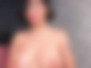 Giannasue's Live Sex Cam Show