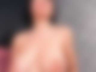 Giannasue's Live Sex Cam Show