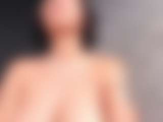 Giannasue's Live Sex Cam Show