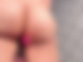 Giannasue's Live Sex Cam Show