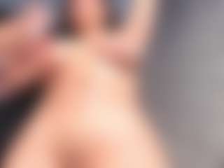 Giannasue's Live Sex Cam Show