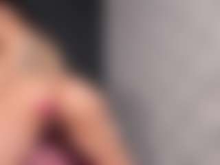 Giannasue's Live Sex Cam Show