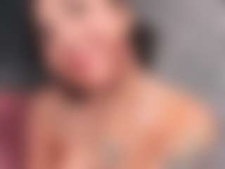 Giannasue's Live Sex Cam Show