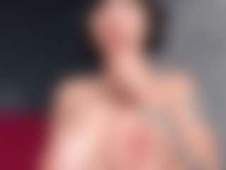 Giannasue's Live Sex Cam Show