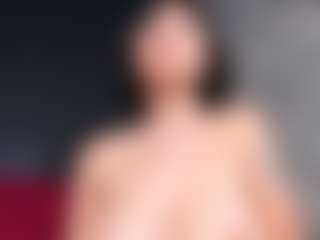 Giannasue's Live Sex Cam Show