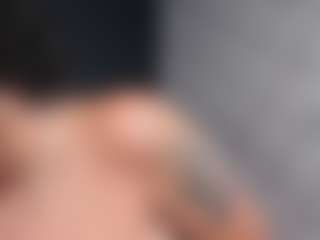 Giannasue's Live Sex Cam Show