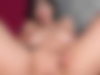 Giannasue's Live Sex Cam Show