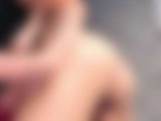 Giannasue's Live Sex Cam Show