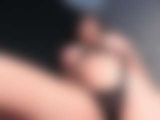 Giannasue's Live Sex Cam Show