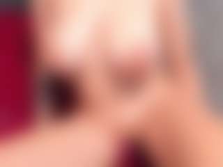 Giannasue's Live Sex Cam Show