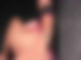 Giannasue's Live Sex Cam Show