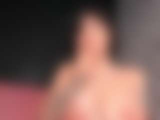 Giannasue's Live Sex Cam Show