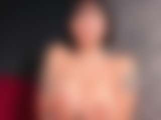 Giannasue's Live Sex Cam Show