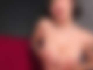 Giannasue's Live Sex Cam Show