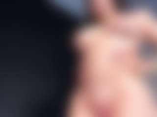 Giannasue's Live Sex Cam Show