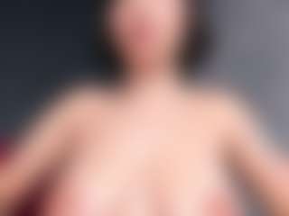 Giannasue's Live Sex Cam Show