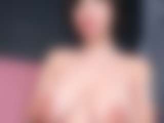 Giannasue's Live Sex Cam Show
