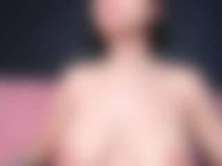 Giannasue's Live Sex Cam Show