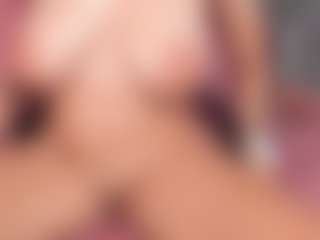 Giannasue's Live Sex Cam Show
