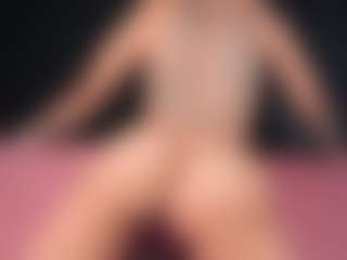 Giannasue's Live Sex Cam Show
