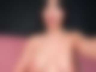 Giannasue's Live Sex Cam Show