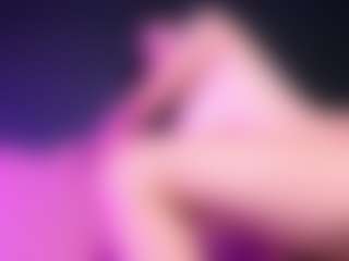 Giannasue's Live Sex Cam Show