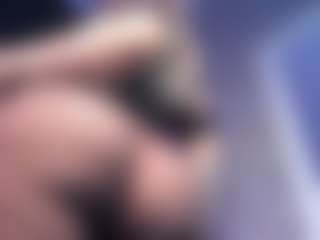 Live cam show with Giannasue - Raven Hair on xDating