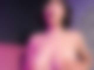 Giannasue's Live Sex Cam Show