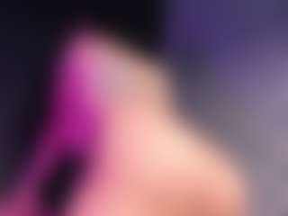 Giannasue's Live Sex Cam Show