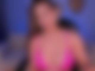 Live cam show with Bianca Pierce - Hot on Fapmatic.com