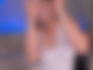 Bianca Pierce MILF webcam performer live streaming