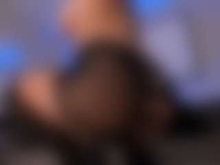 Bianca Pierce MILF webcam performer live streaming