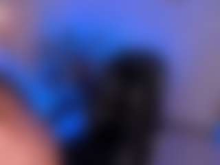 Live cam show with Bianca Pierce - Dirty on liverealitysex.com