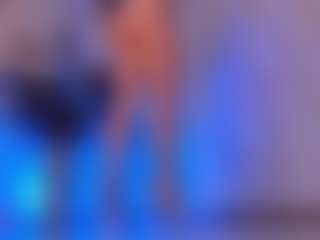 Live cam show with Bianca Pierce - Petite MILF on slutload